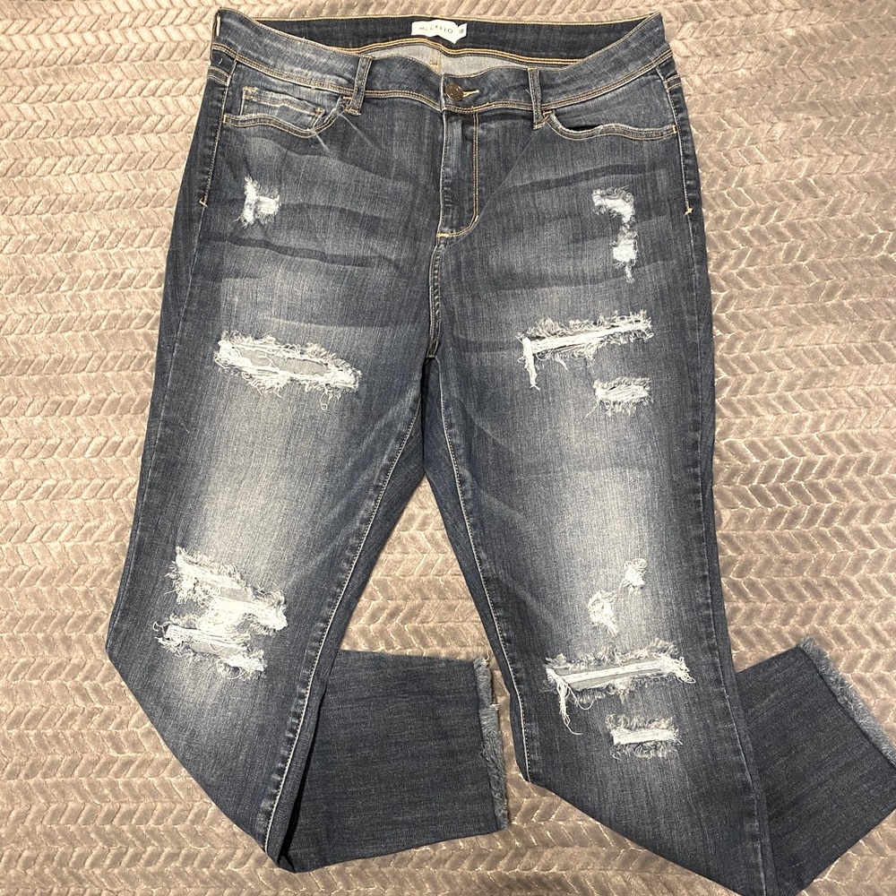 EUC Ms Cello Distressed Plus Size Jeans Size 18